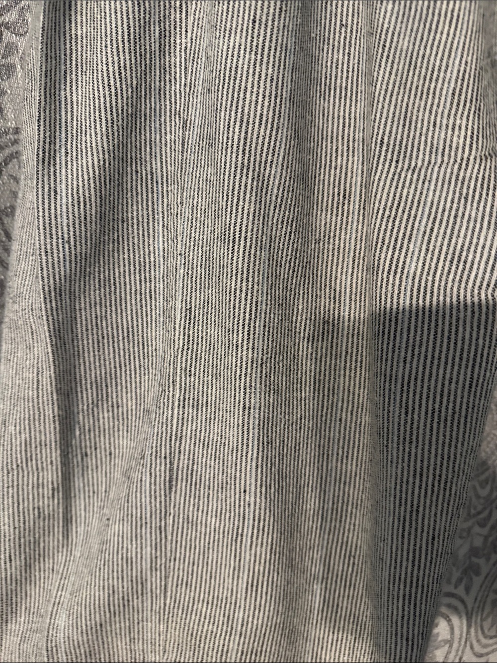 Pilcro Gray Ribbed Elastic-Waist Cropped Pants - Picture 2 of 3